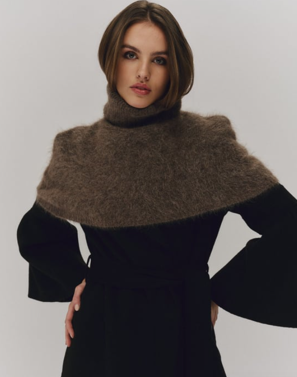 Sylvia Chunky Neck