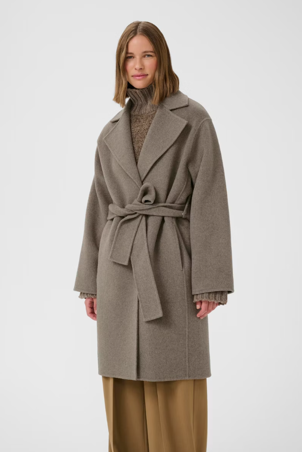 YillaIW Coat