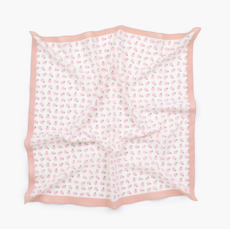 Skjerf med Daisy Print 65x65cm Lys Rosa