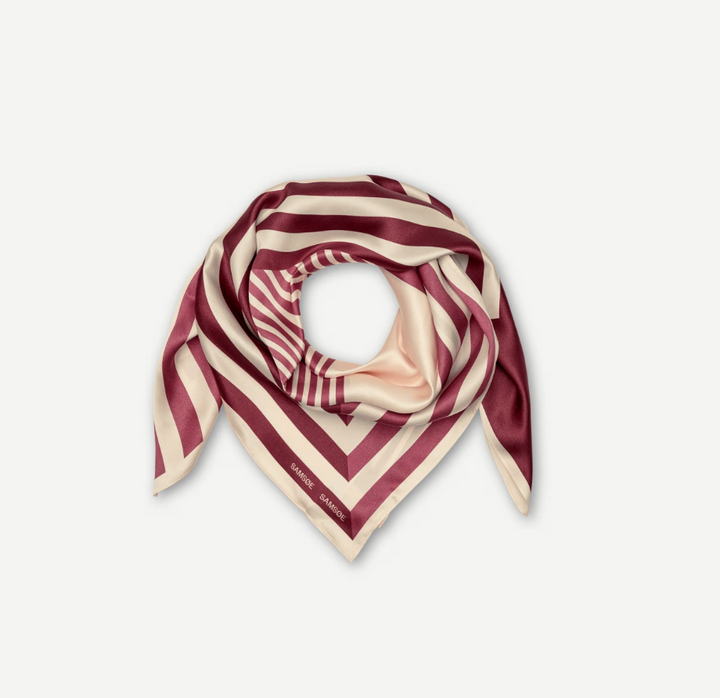 Saelli Scarf 16034 Zinfandel St.