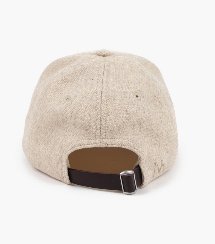 Nohr Synne Ullcaps med skinnrem