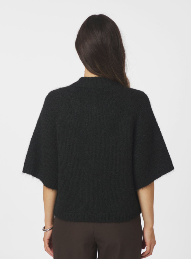 Benuta Fluffy Knit Cardigan