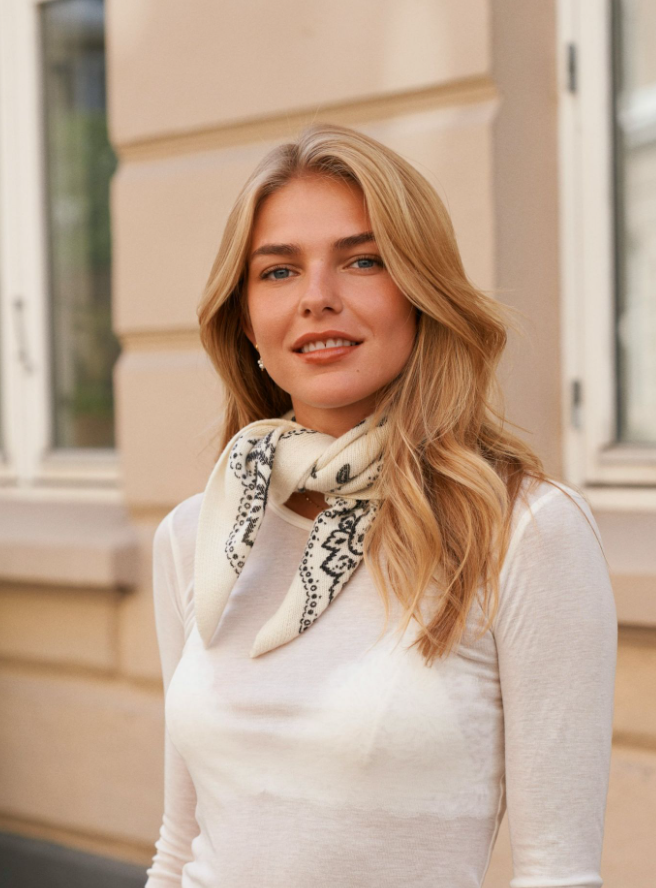 Adelina Paisley Knit Scarf Off White