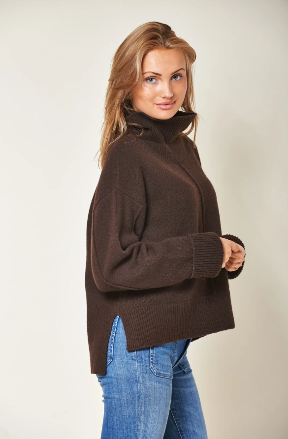 Eyre Sweater Dark Brown