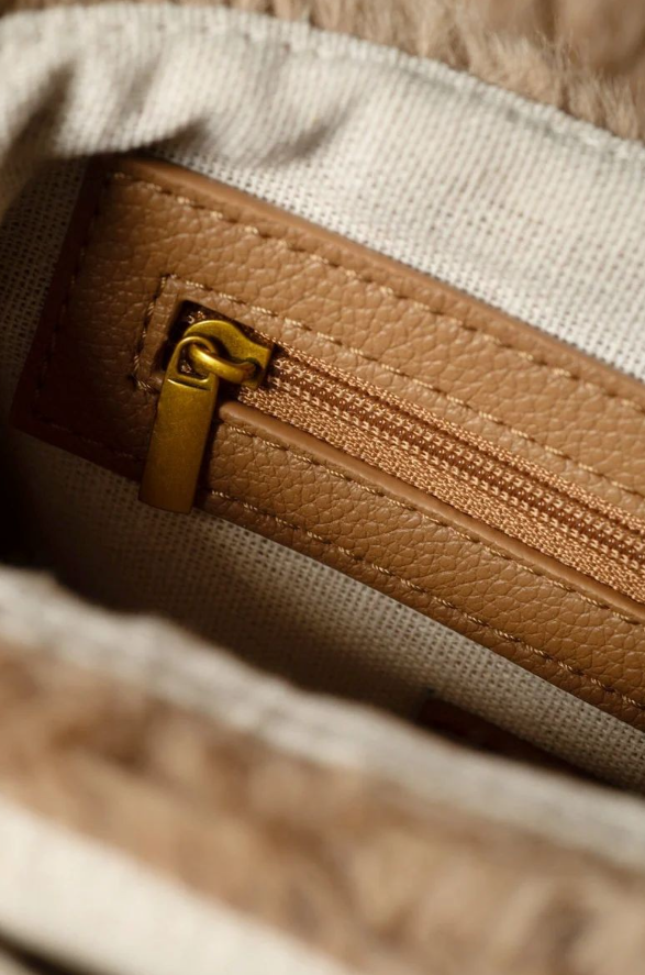 Charlie Plush Beige