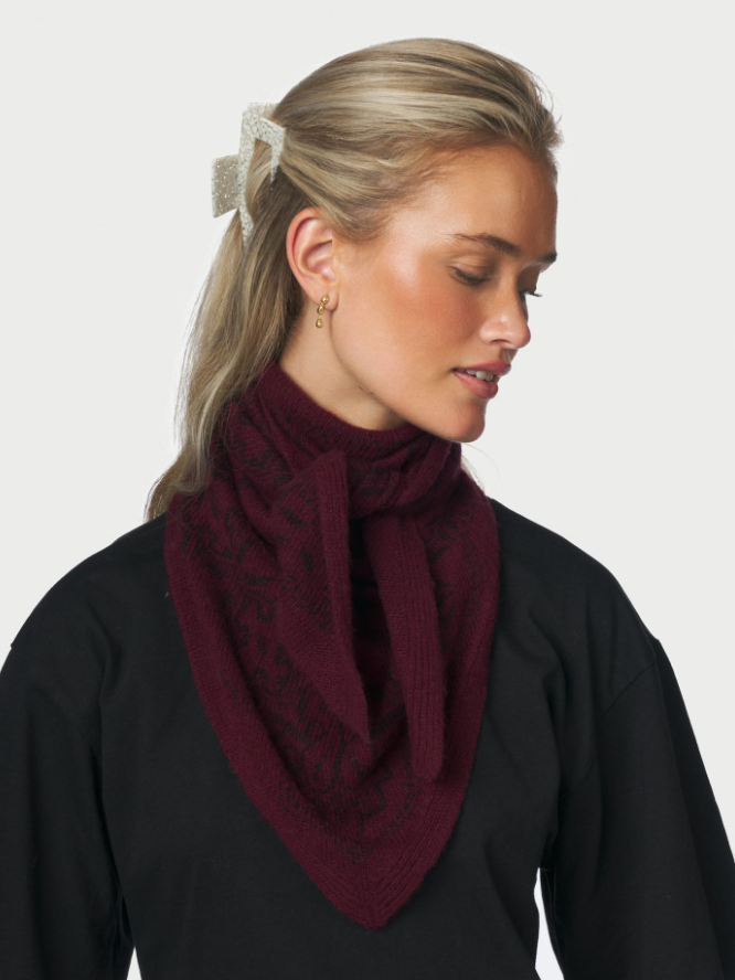 Lolana Paisley Knit Scaf Wine