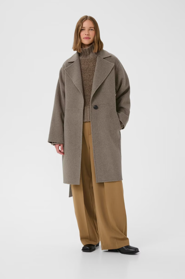 YillaIW Coat