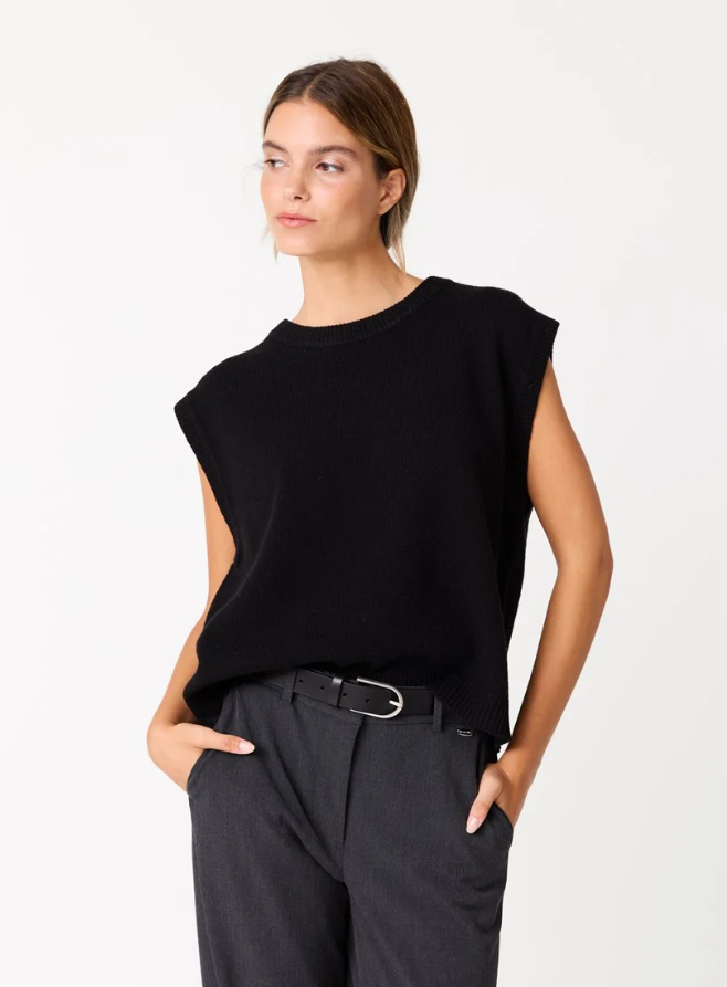 Ariane Vest
