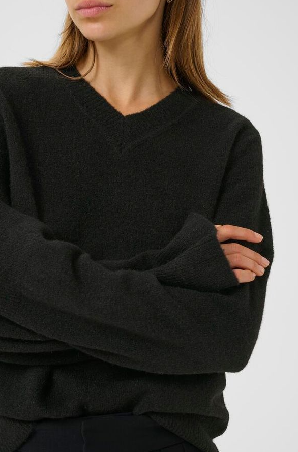 GuniIW V-Neck