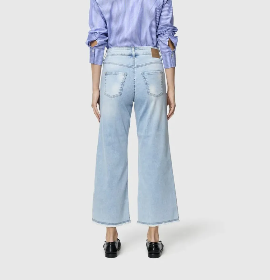 Dream Wide Cropped Light Azure Blue