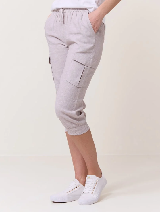 Mary Cargo Capri