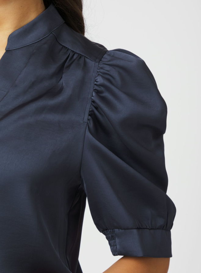 Roella Heavy Sateen Blouse