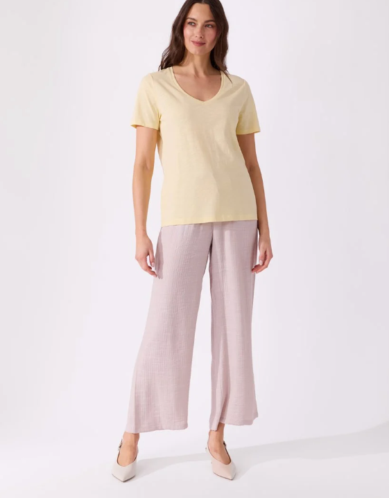 Ava V-Neck T-Shirt Double Cream