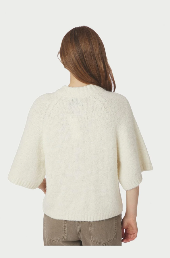 Benuta Fluffy Knit Cardigan