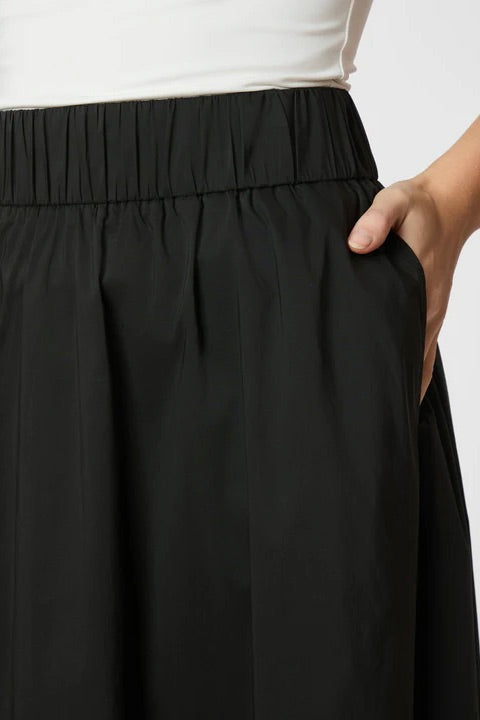 Yara Poplin Skirt Black