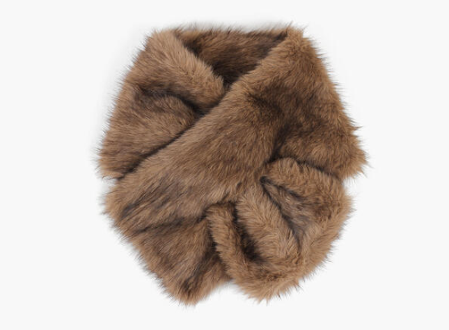 Angela Skjerf i Fuskepels