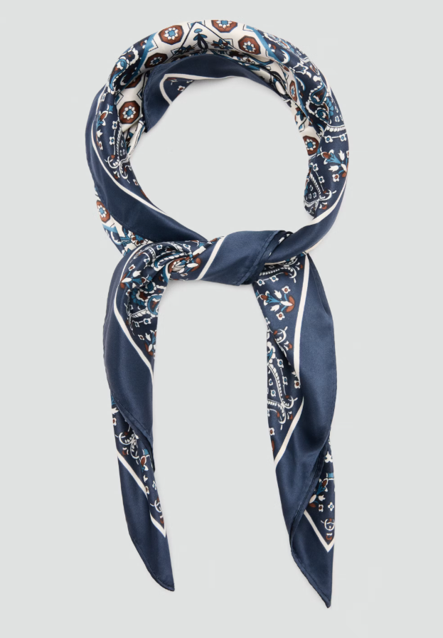 Scarf Hojas
