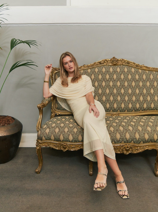 Tottuna Long Drapy Mesh Dress Light Yellow
